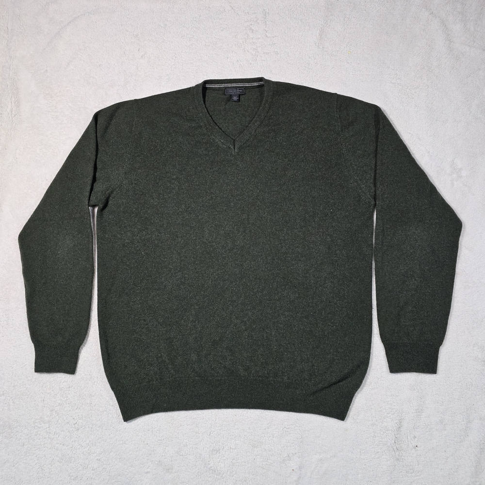 SAKS FIFTH AVENUE Mens V-Neck Cashmere Sweate Size XL.